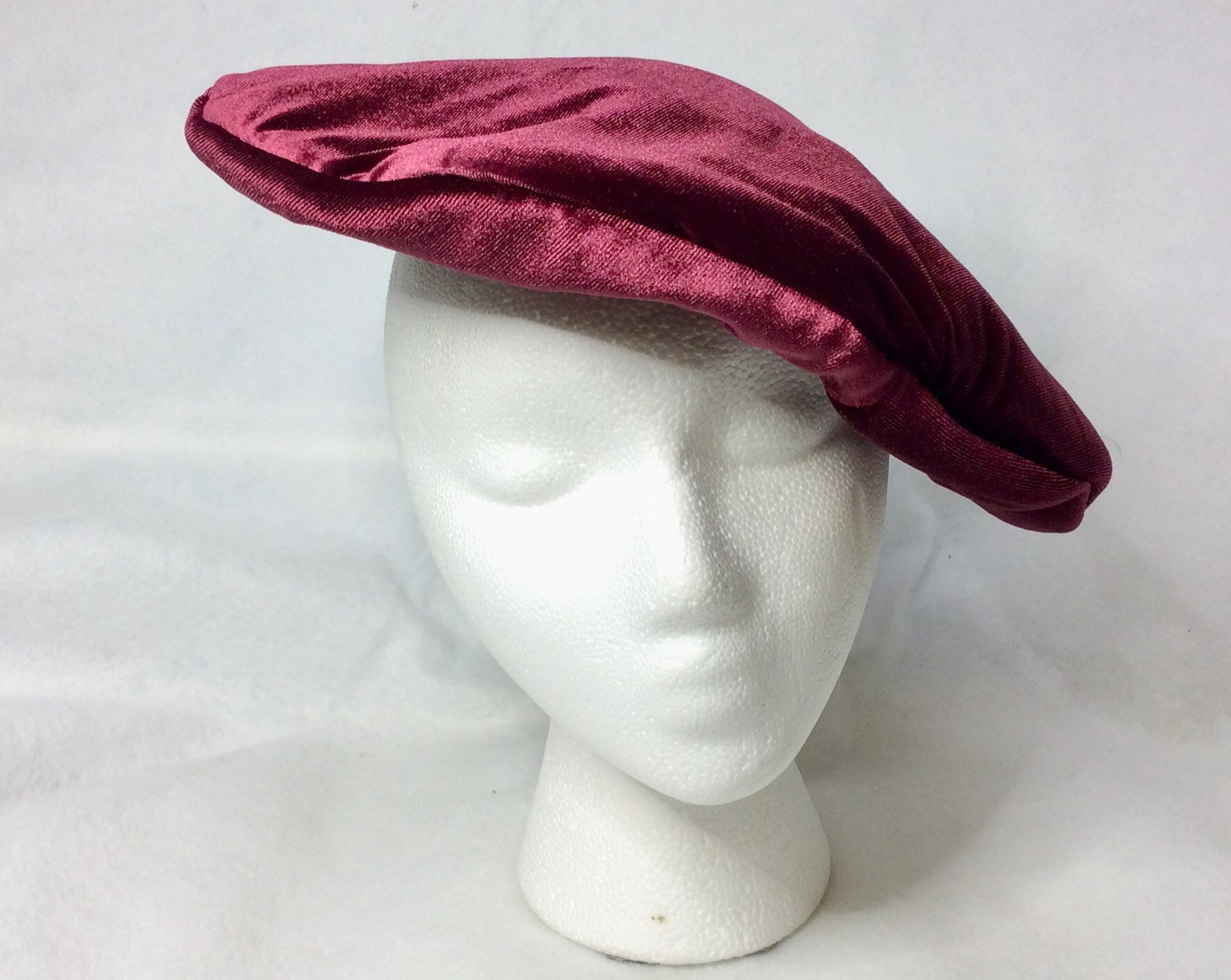 LOW PRICE Renaissance Merchant Tudor Flat Cap in Raspberry | Etsy