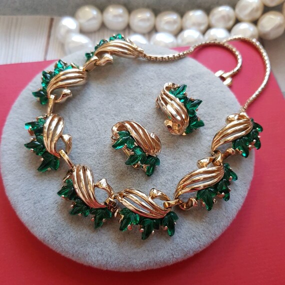 Vintage Reja emerald necklace earrings set