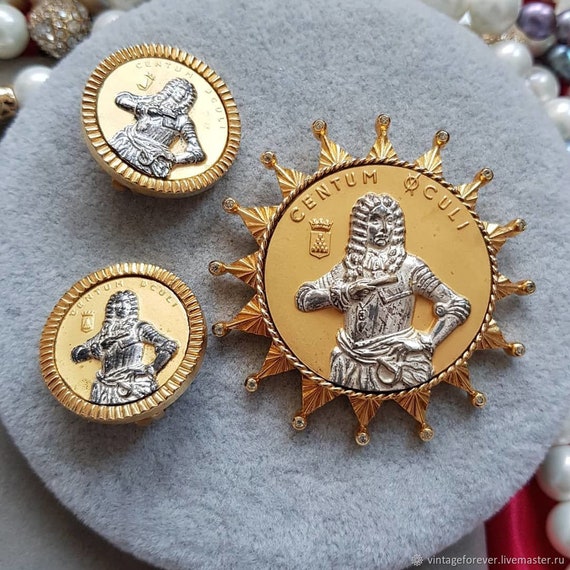 Vintage Nettie Rosenstein brooch earrings set