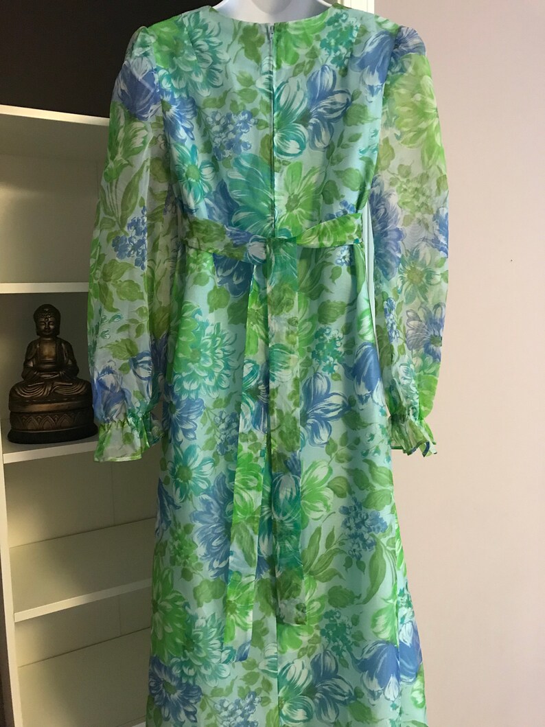 Long beautiful vintage 1970s handmade dress
