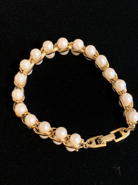Vintage Elegant goldtone faux pearl bracelet by N… - image 3