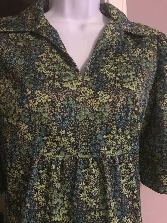 Beautiful vintage green floral dress - image 3