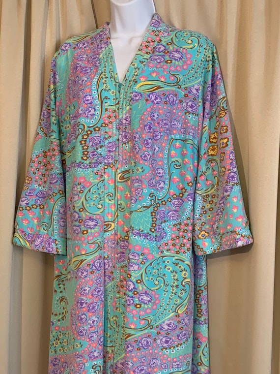 Beautiful vintage soft nightgown/robe