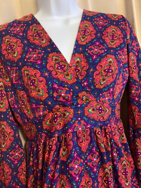 Beautiful 1970s dress