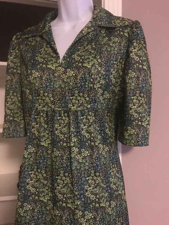 Beautiful vintage green floral dress - image 1