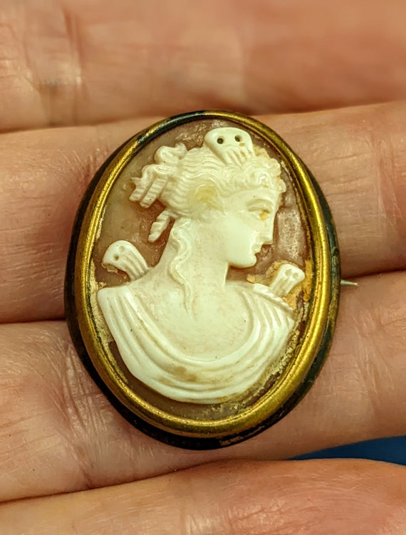 Antique CAMEO PIN Brooch ~ Brass Setting ~ Hand C… - image 3