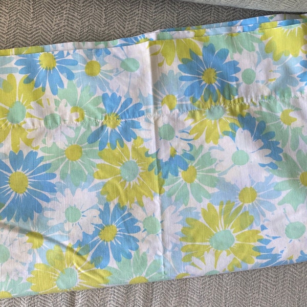 Vintage Blue, Green & White Daisies Full Size Flat Sheet - 1960's or 70's