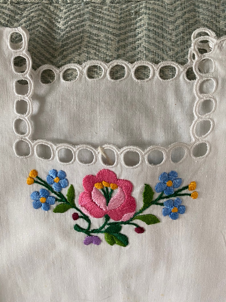 Girl's Mexican Embroidered Blouse NOS With Tag image 2