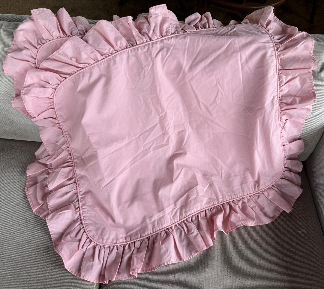 Vintage Westpoint Stevens Pink Ruffled Edge Standard Size Pillow Shams ...