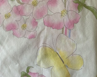 Vera Neumann King Size Flat Sheet - Ruffled Top, Pink Floral Print With Yellow Butterflies