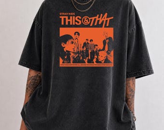 Stray Kids This & That grafisk t-shirt | Bandfoto-t-shirt