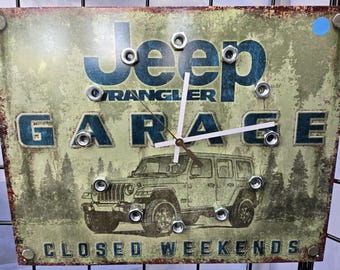 Jeep Wrangler Metal Wall Clock: Automotive Garage Decor