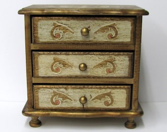 Vintage Green & Gold Italian Florentine Wood Domed Jewelry Box No