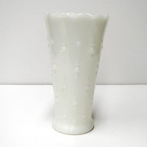 Vintage Hobnail Milk Glass Vase - Anchor Hocking White Milkglass Vase - 1960s Hobnail Teardrop & Pearl Pattern Milk Glass - Scalloped Edge
