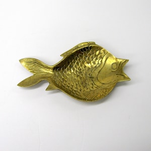 Vintage Brass Fish Dish - Brass Trinket Dish in a Fish Shape - Nautical Brass Tray - Brass Animal - Brass Fish Trinket Key Tray - Ring Dish