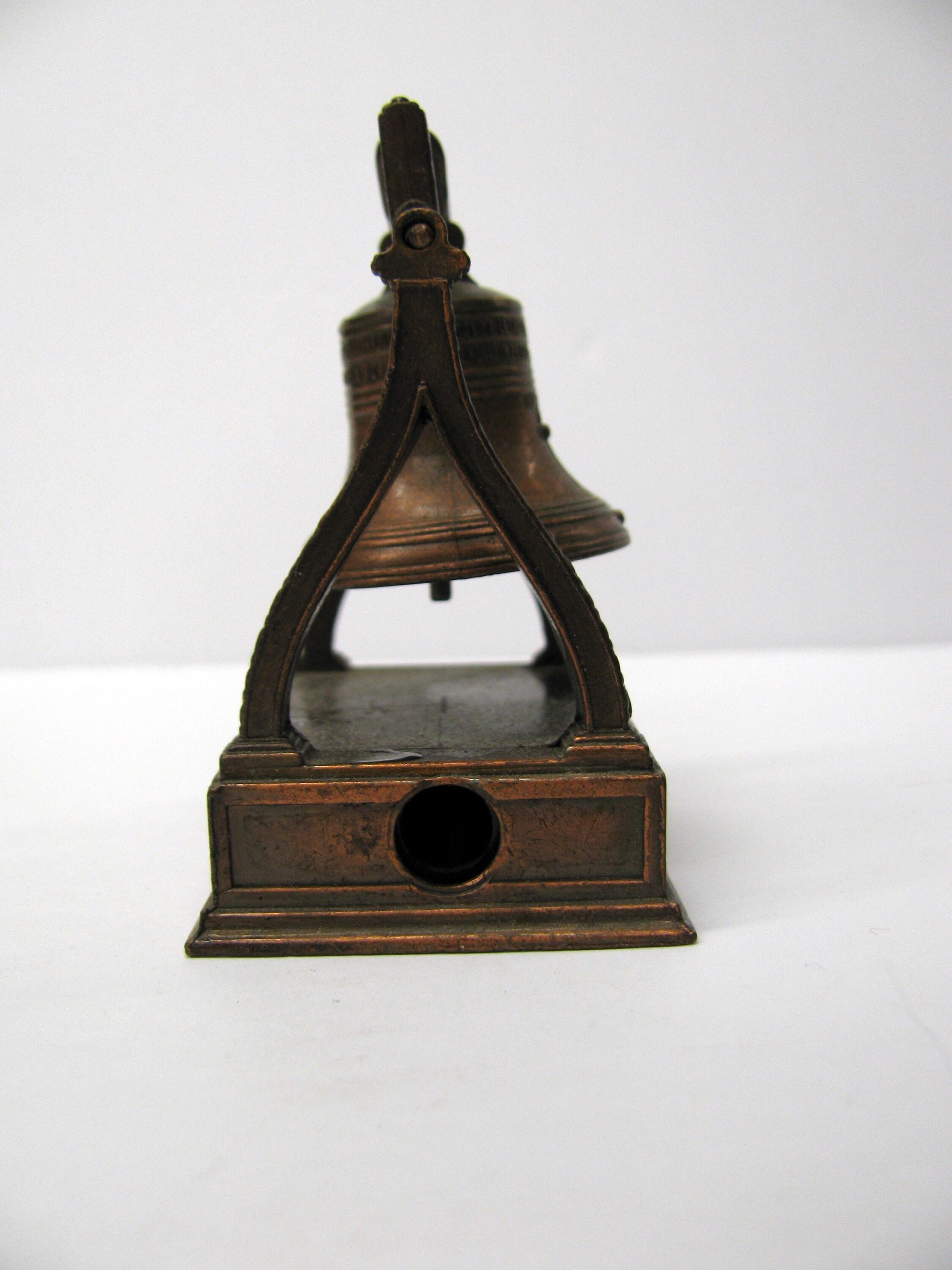 thumbnail image 2 of  : SUAVEC Metal Rare Die Cast Bronze Sharpener Money Safe Box... 2 of 9
