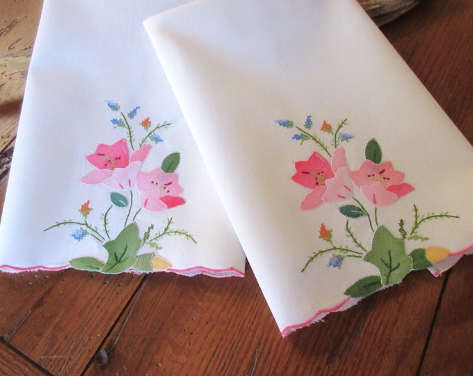 Vintage Tea Towels Bathroom Decor Linen Guest Towels Etsy