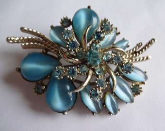 Vintage Signed Exquisite Silvertone Large Pale Blue Glass Stones and Rhinestones Brooch/Pin  Very Pretty