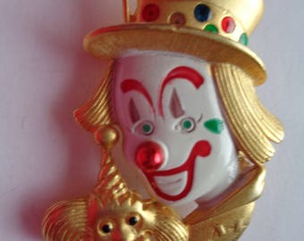 Vintage Signed Danecraft  Goldtone Clown with Dog Brooch/Pin