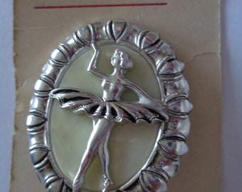 Vintage Unsigned Silvertone/Mother of Pearl Ballerina Brooch/Pin