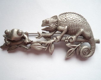 Vintage Signed JJ Silver pewter Lizard and Frog on Branch Brooch/Pin