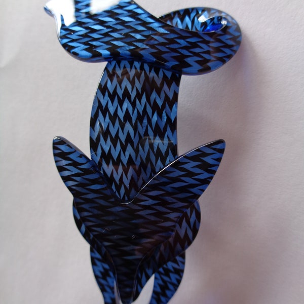 vintage Unsigned Plastic Black/Blue Dogtooth Fox Broche/Pin