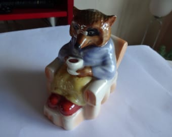 Vintage Stamped Goebel Ceramic Grandma in Chair holding a Cup  Perfect Condition