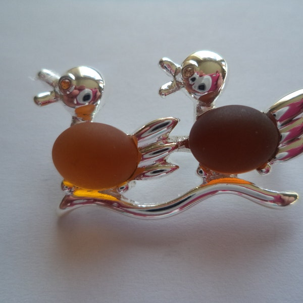 Vintage Unsigned Small Silvertone Cute Jelly Belly Ducks Brooch/Pin