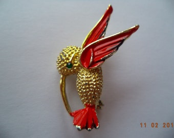 Vintage Signed Small Goldtone/Red Gerrys Hummingbird Brooch/Pin