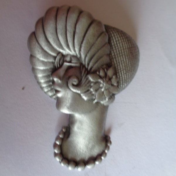 Silvertone Metal Flapper Girl Brooch/Pin