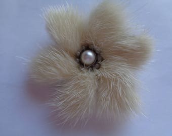 Fabulous Unsigned Mink Flower with Faux Pearl  Brooch/Pin