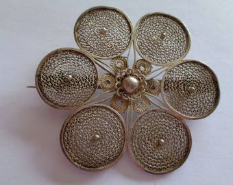 Vintage Unsigned Tested Silver Filigree Flower Brooch/Pin