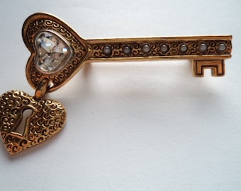 Vintage Signed Danecraft  Antique Gold pewter Key to my Heart Dangler  Brooch/Pin