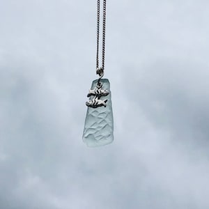 Colgante de cristal de mar y plata de ley