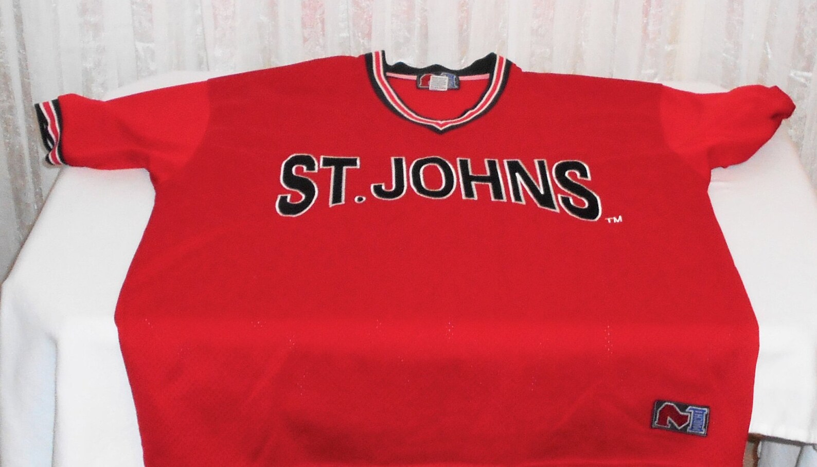 T-shirt Vintage Homme St John's University Rouge Imprimé Graphique Taille S