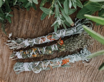 Set of 3 Mountain Witch bundles for cleansing | Western Mugwort - Chickweed & Cinquefoil - Prairie Sagewort | witchcraft alter spell work