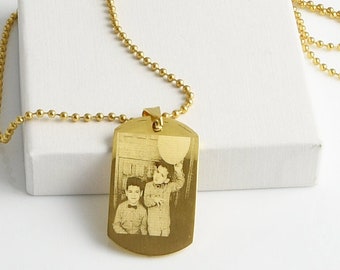 Engraved Photo Necklace Personalized Necklaces Jewellery Gifts for Mom Photo Picture Jewelry Family Photo Necklace Personalized Mom Gifts