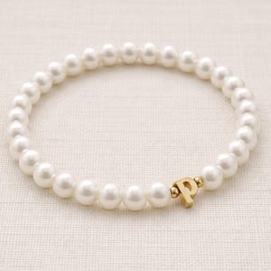 フラワーガール用パーソナライズブレスレット｜ゴールドイニシャルパールブレスレット｜記念品ギフト｜ウェディングジュエリー｜グレース