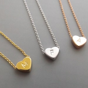 Cadeau fille de fleur, collier initiales pour enfants, collier pour tout-petit personnalisé, bijoux pour enfants, collier fille, collier coeurs pour enfants, cadeaux pour enfants image 1