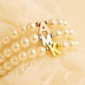Pulsera con inicial mayúscula para niña de las flores, regalo para niña de las flores, pulsera elástica personalizada para bebé, niño pequeño