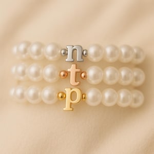 Gepersonaliseerde armband bloemenmeisje kleine letter, gepersonaliseerde parelarmband, cadeau-sieraden bloemenmeisje, huwelijkssieraden voor kinderen