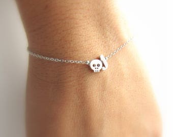 Skull Bracelet//Initial Bracelet//Skull Jewelry//Halloween Jewelry//Halloween Bracelet//Silver Rose Gold or 16k Gold Plated//Halloween Gifts