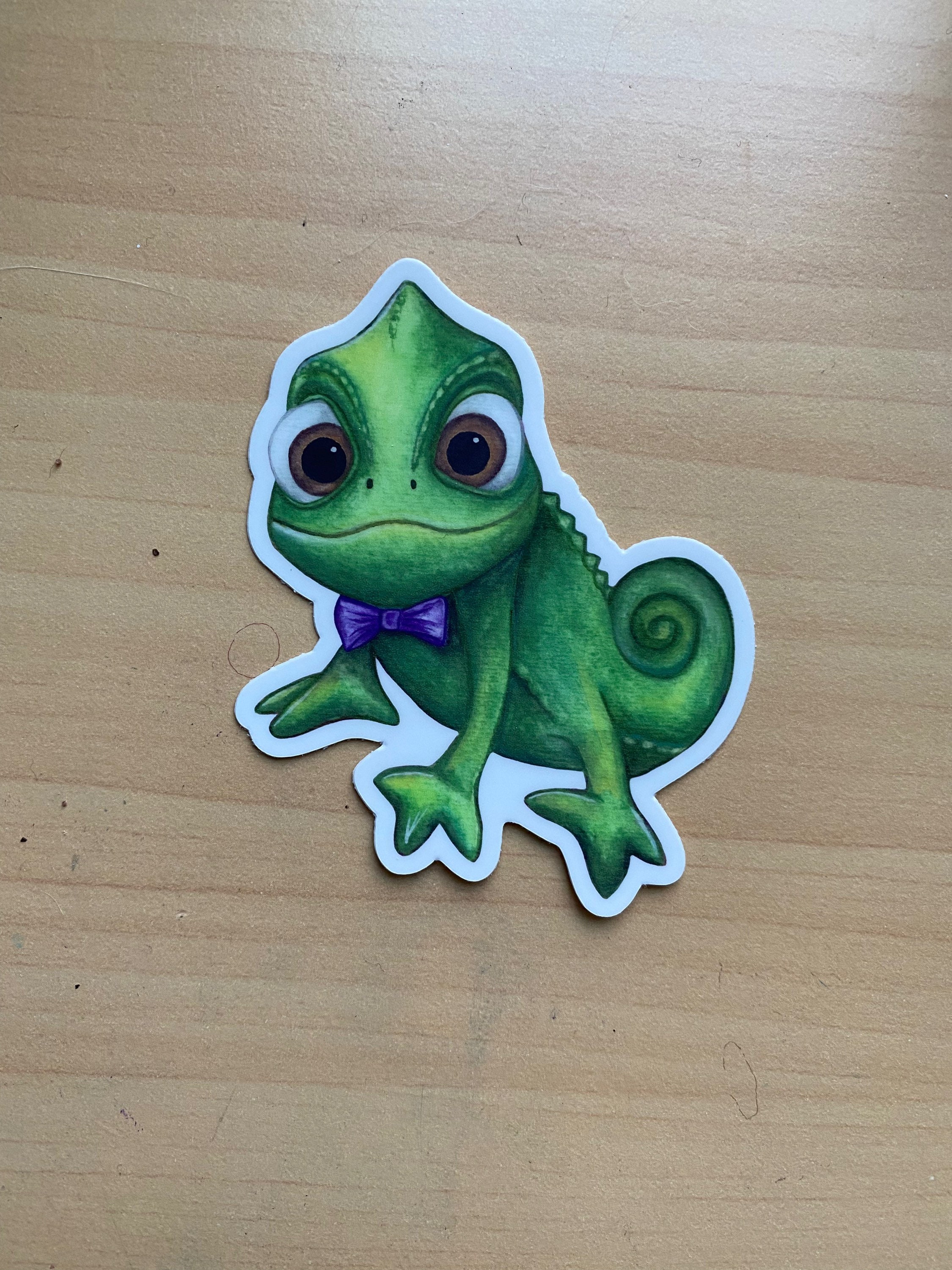 Disney's Tangled - Pascal Chameleon - Vinyl 3 inch Sticker - Etsy 日本