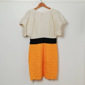 FREE SHIPPING Vintage inspired dress, size 10 beautiful golden yellow pencil skirt w/off white bloused top image 3