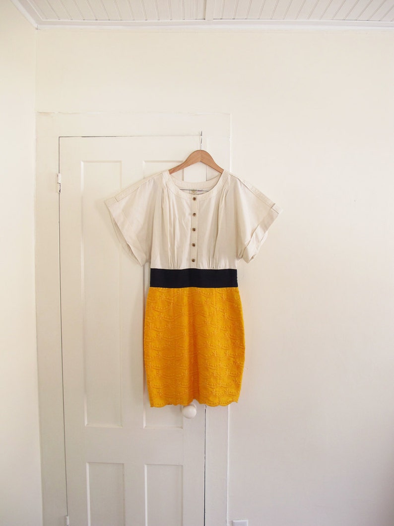 FREE SHIPPING Vintage inspired dress, size 10 beautiful golden yellow pencil skirt w/off white bloused top image 5