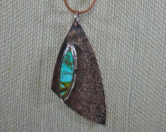 Southwestern style, Turquoise Stone on copper Pendant Necklace on copper chain, boho, etched copper