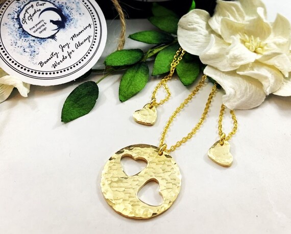 Handmade Mother Daughter Heart Necklace Set: Cutout Pendants