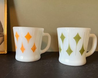 Tazza da caffè vintage con motivo aquiloni del Re del Fuoco - Vetro bianco latte con diamanti