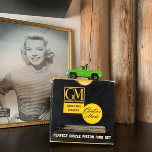 Vintage 1940s GM Piston Rings NOS Perfect Circle General Motors Genuine Parts - Chevrolet Pontiac Oldsmobile Buick Cadillac Vauxhall