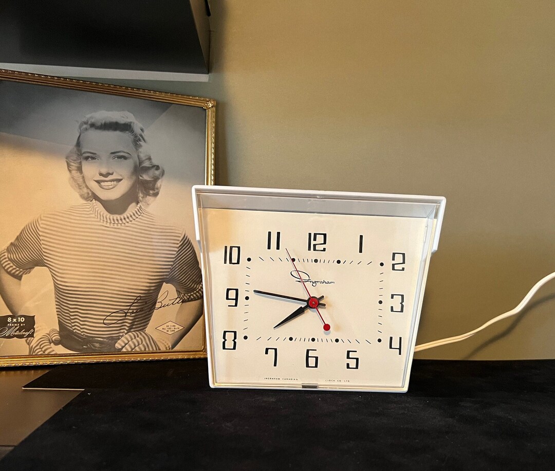 Vintage Ingraham Wall Clock Retro Mod Rectangular Square Clock Etsy